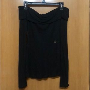 Off the shoulder long sleeve shirt